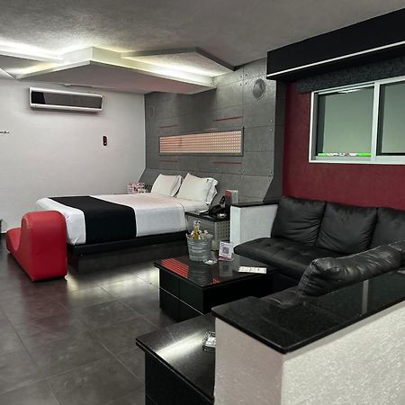 ספופן Kuboz Motor Hotel מראה חיצוני תמונה