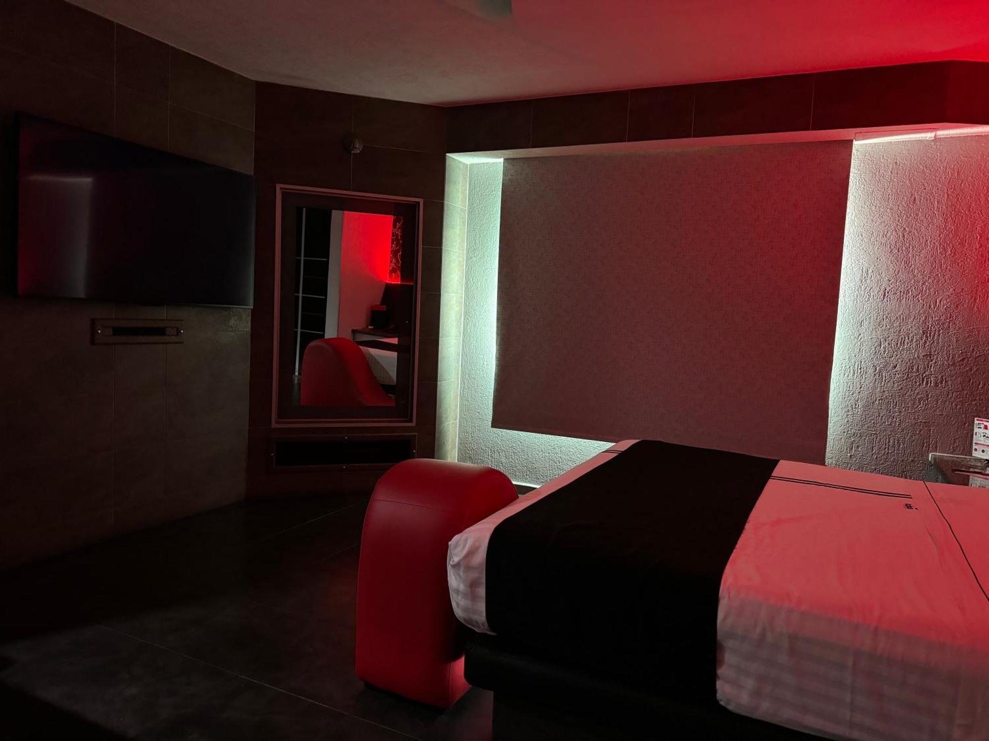 ספופן Kuboz Motor Hotel מראה חיצוני תמונה