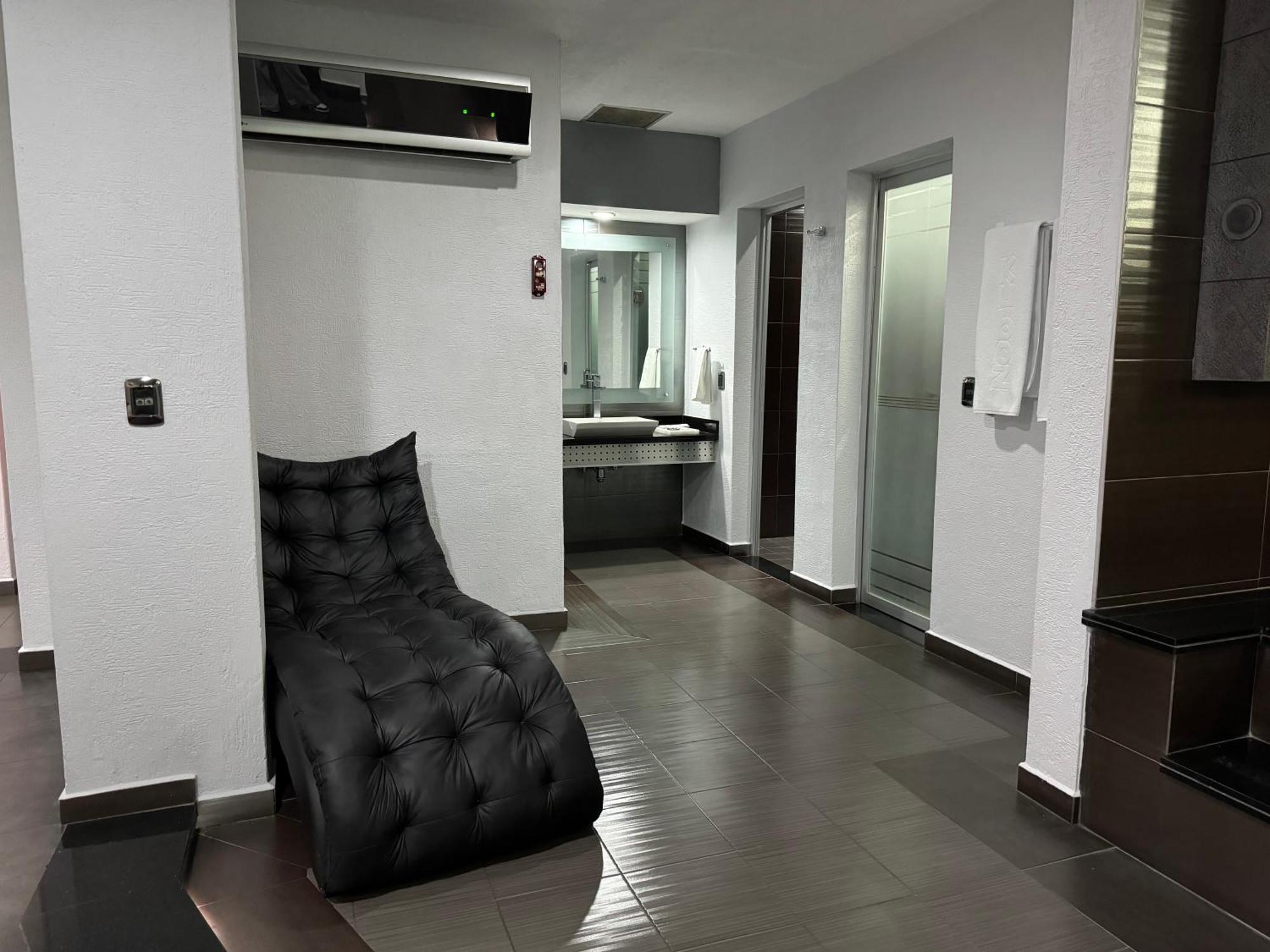 ספופן Kuboz Motor Hotel מראה חיצוני תמונה